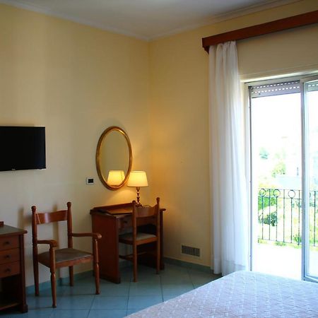 Hotel Terme Alexander อีสเกีย ภายนอก รูปภาพ