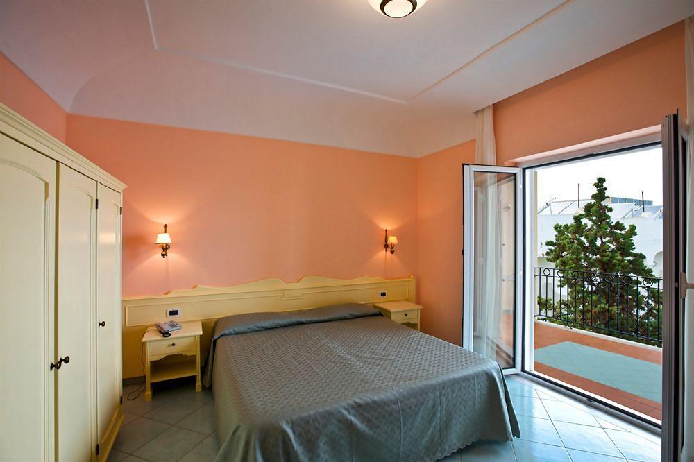 Hotel Terme Alexander อีสเกีย ภายนอก รูปภาพ