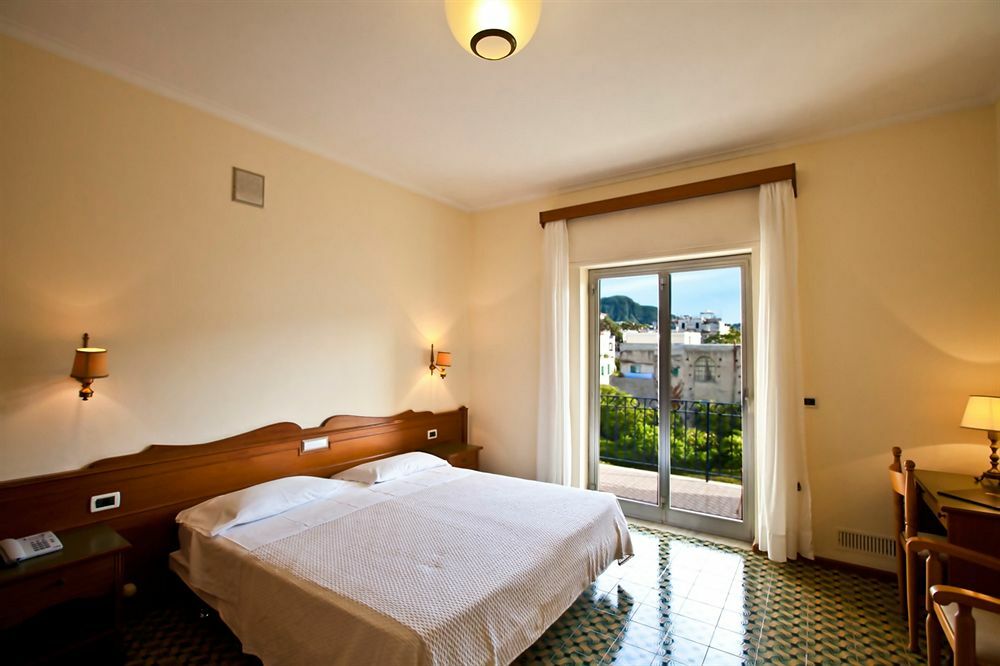 Hotel Terme Alexander อีสเกีย ภายนอก รูปภาพ